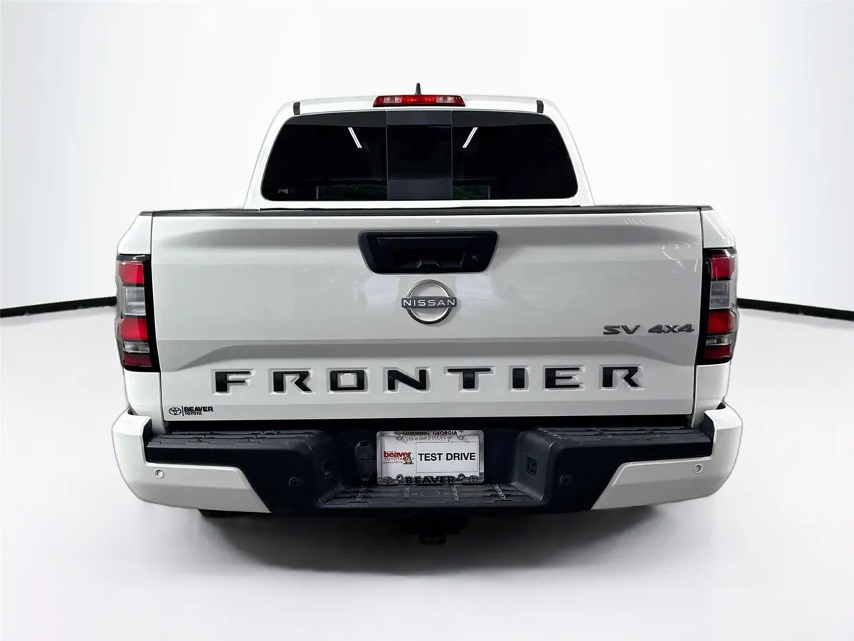 2024 Nissan Frontier SV thumbnail 11