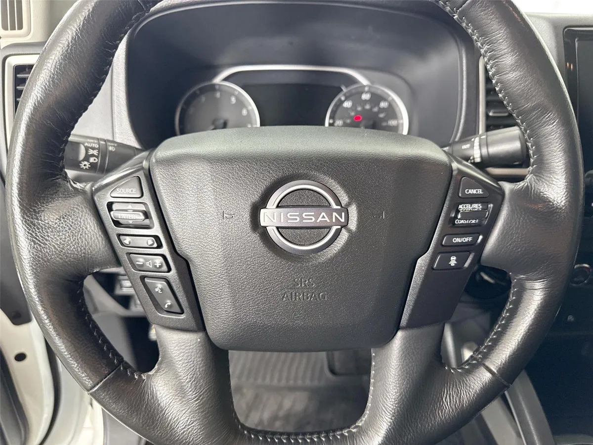 2024 Nissan Frontier SV thumbnail 16