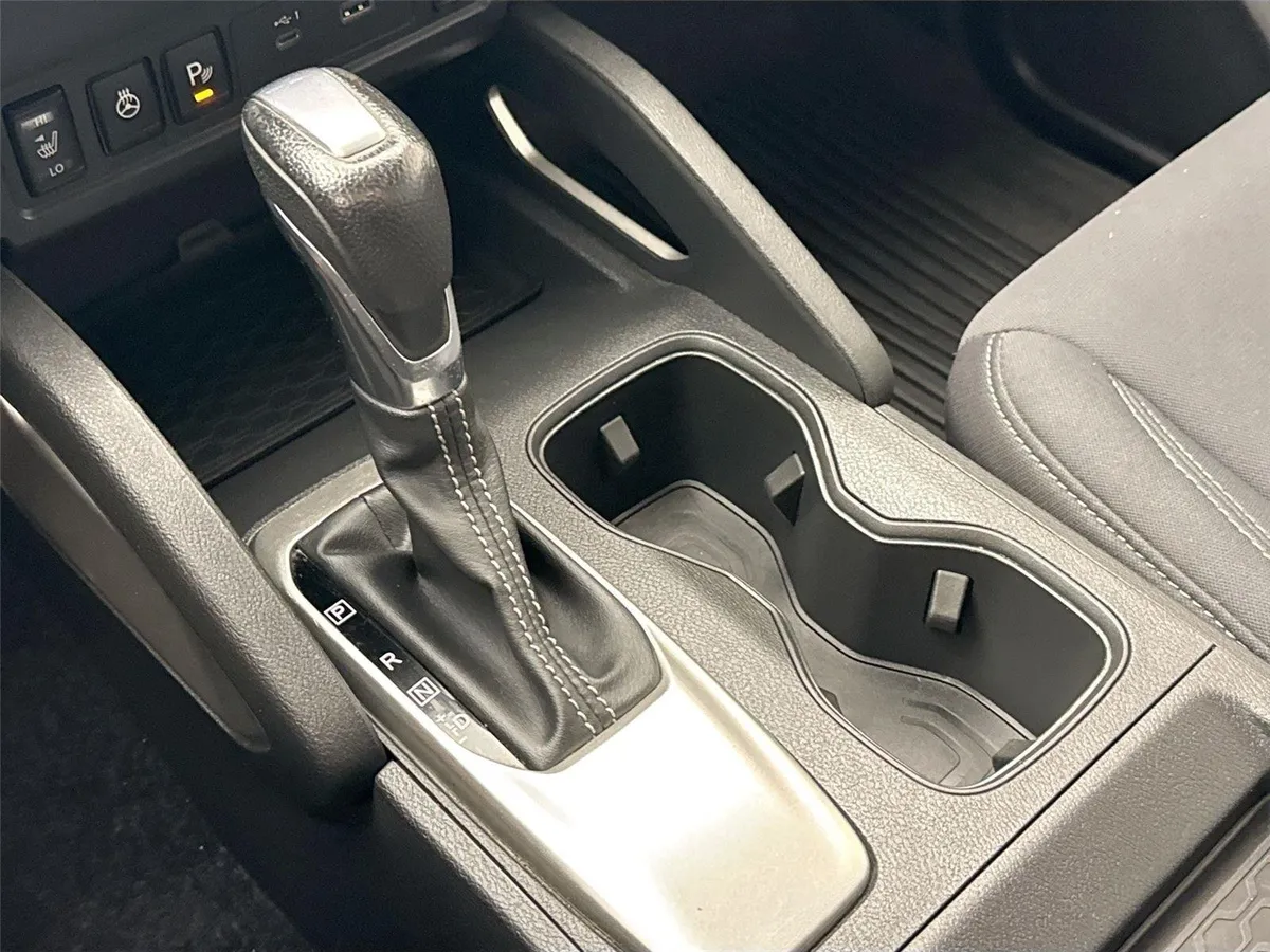 2024 Nissan Frontier SV thumbnail 25
