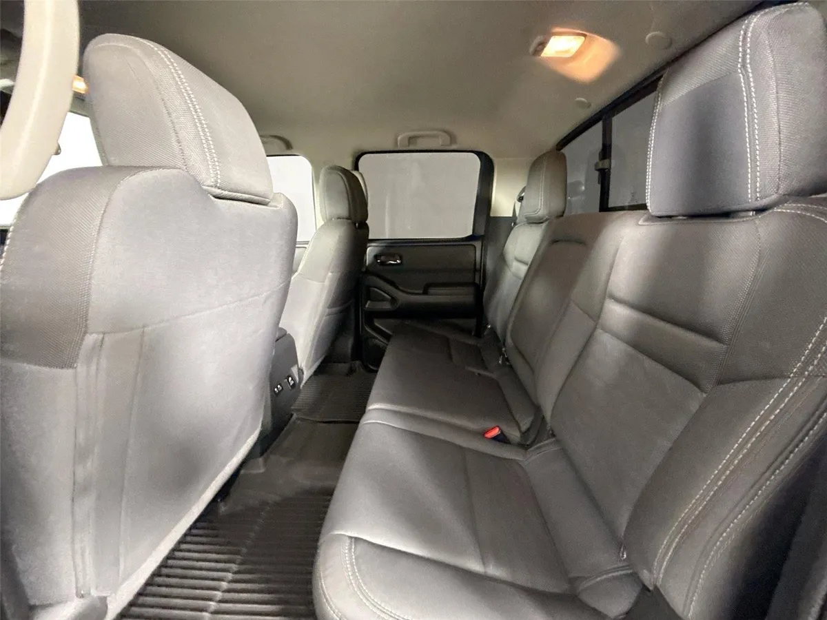 2024 Nissan Frontier SV thumbnail 30
