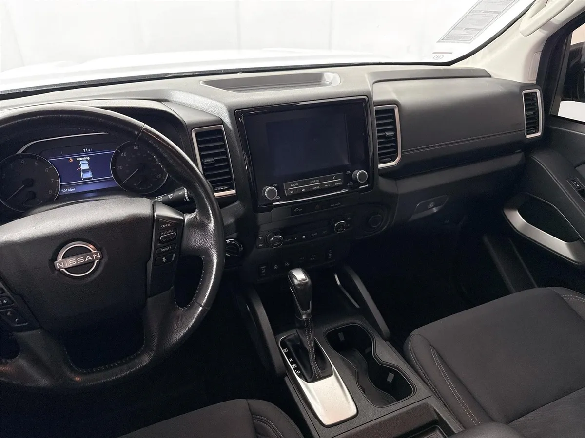 2024 Nissan Frontier SV thumbnail 32