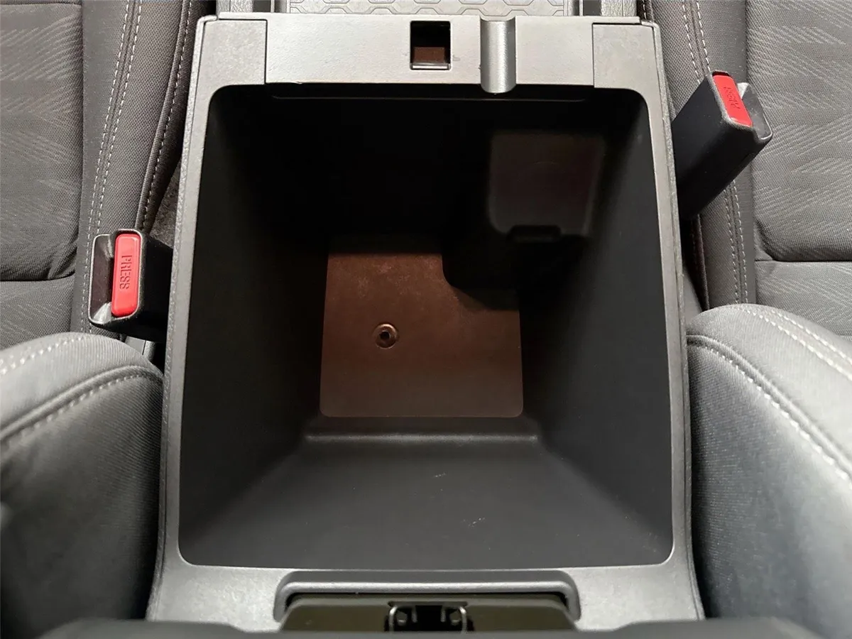 2024 Nissan Frontier SV thumbnail 33