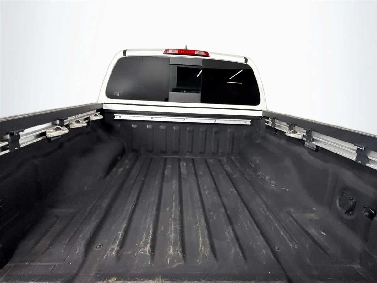 2024 Nissan Frontier SV thumbnail 36