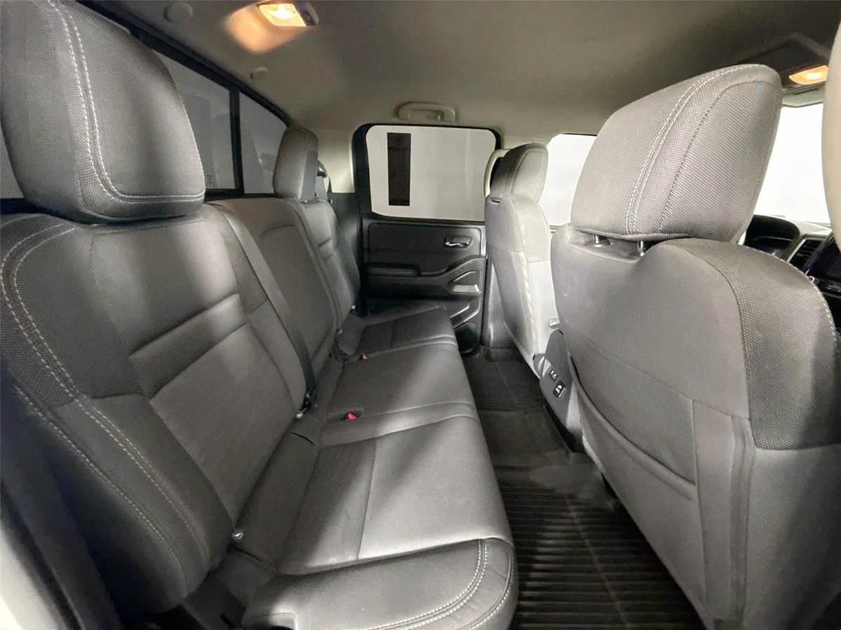 2024 Nissan Frontier SV thumbnail 38