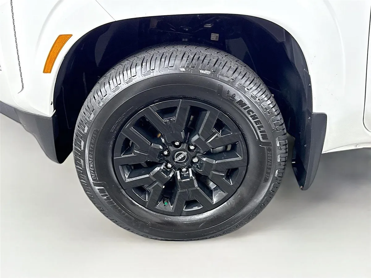 2024 Nissan Frontier SV thumbnail 42