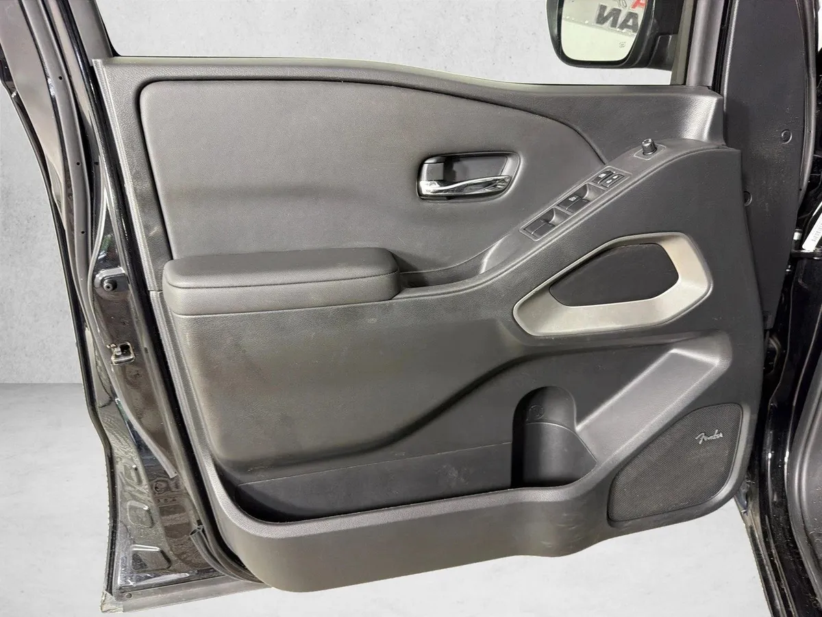 2024 Nissan Frontier SV thumbnail 10