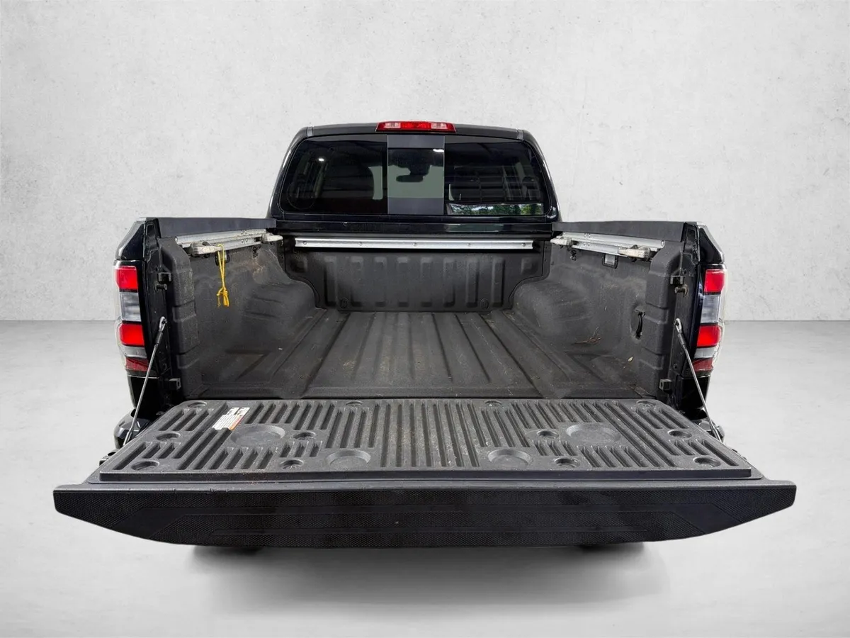 2024 Nissan Frontier SV thumbnail 18