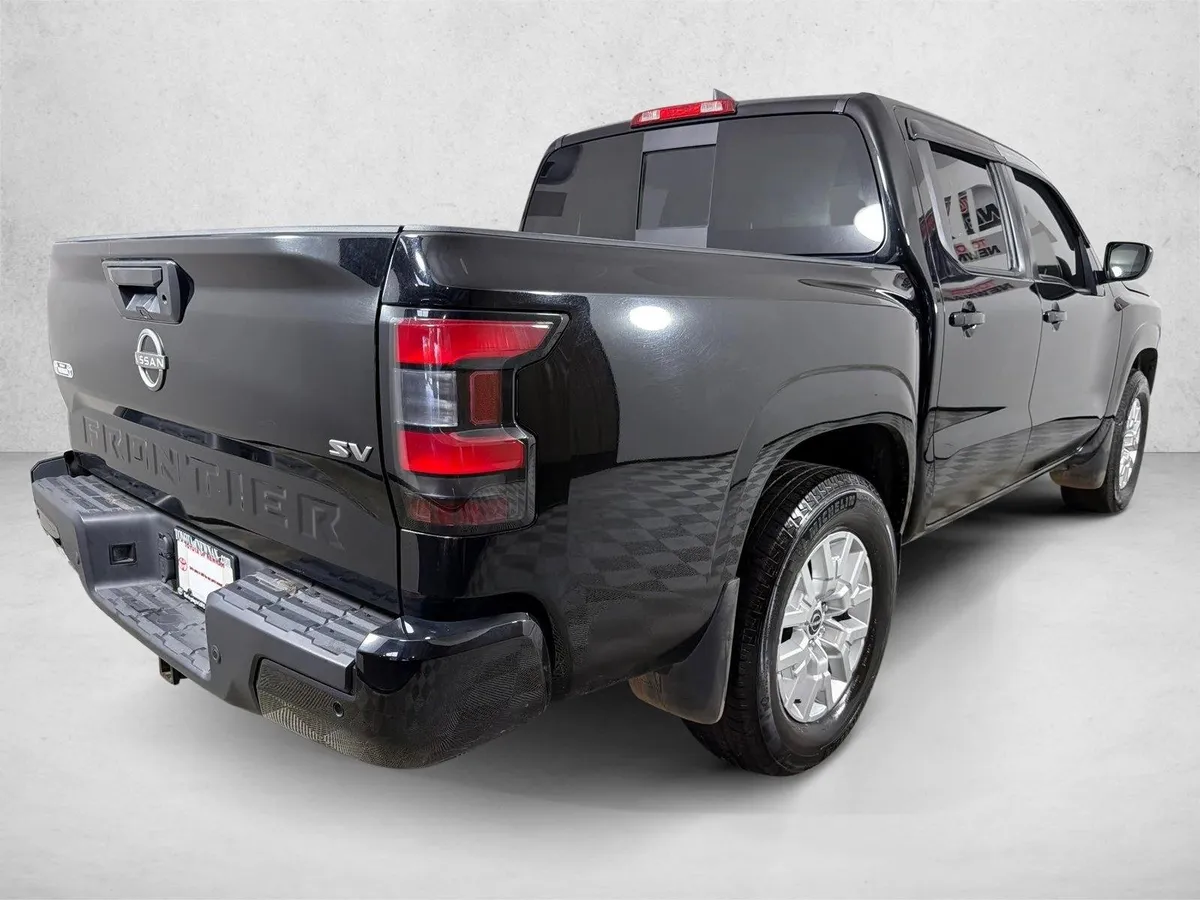 2024 Nissan Frontier SV thumbnail 3