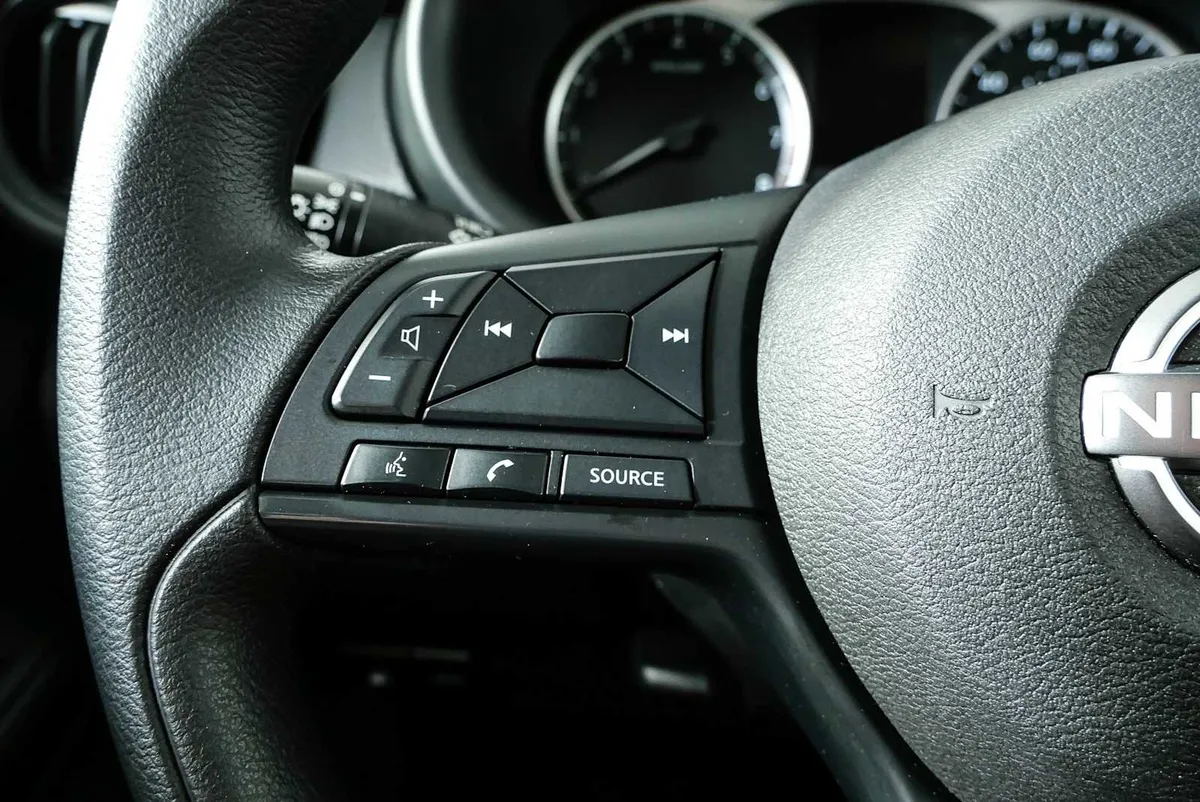 2024 NISSAN KICKS S thumbnail 10