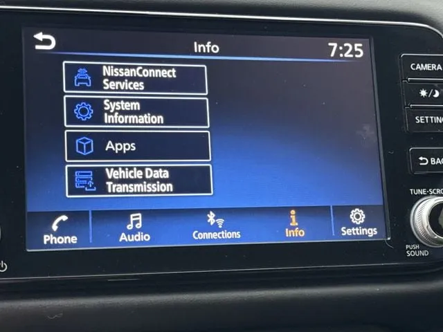 2024 Nissan Kicks SR thumbnail 23