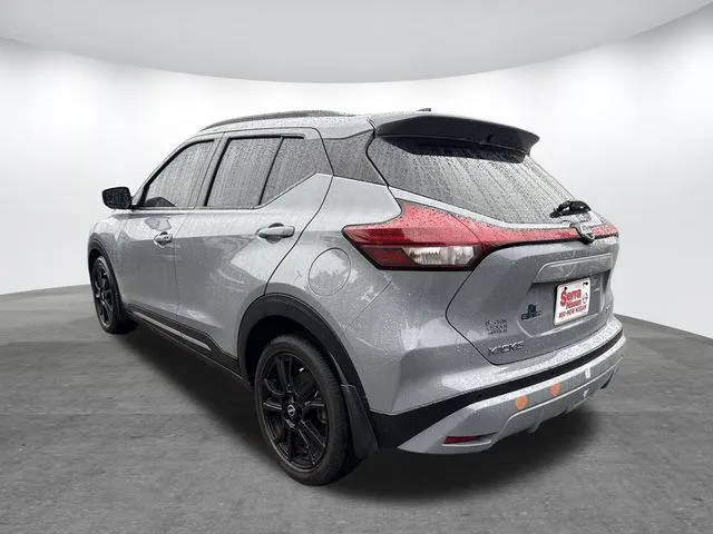 2024 Nissan Kicks SR thumbnail 7