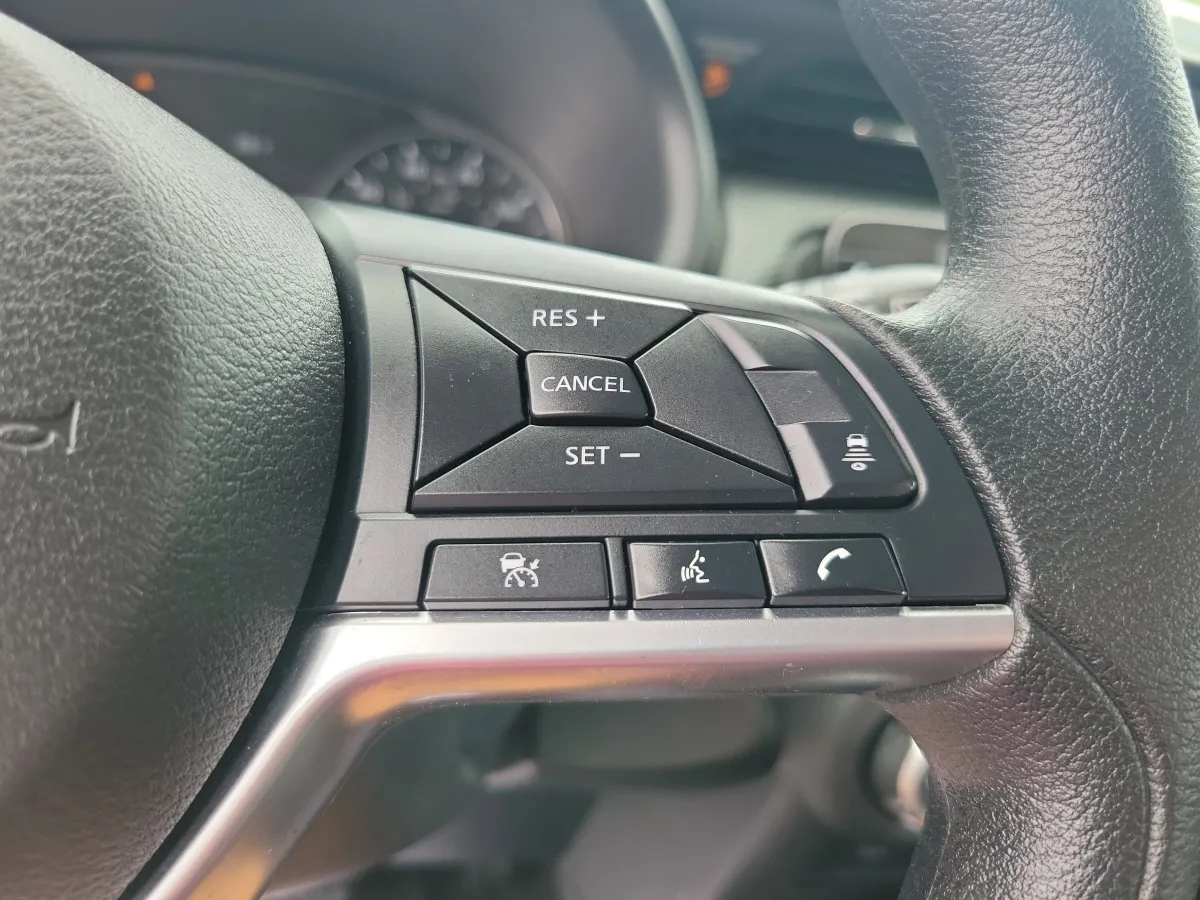 2024 Nissan Kicks SV thumbnail 15