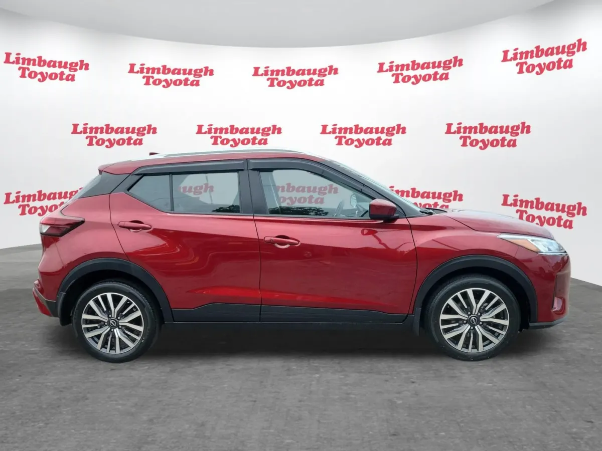 2024 Nissan Kicks SV thumbnail 20