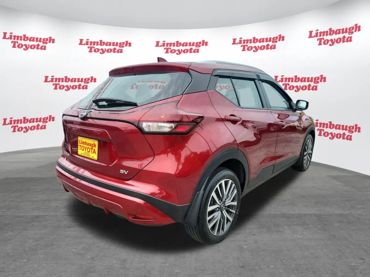 2024 Nissan Kicks SV thumbnail 21