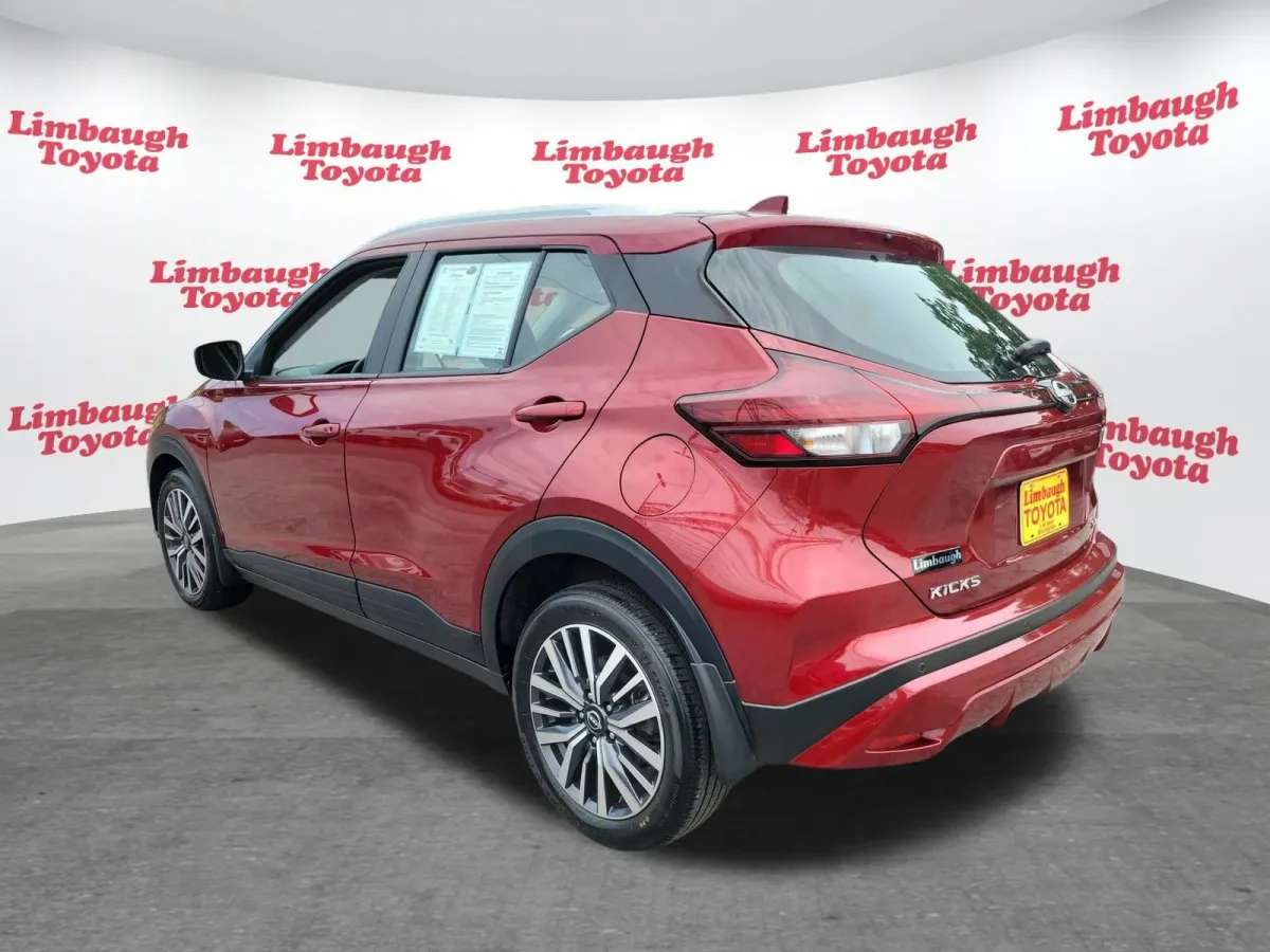 2024 Nissan Kicks SV thumbnail 23