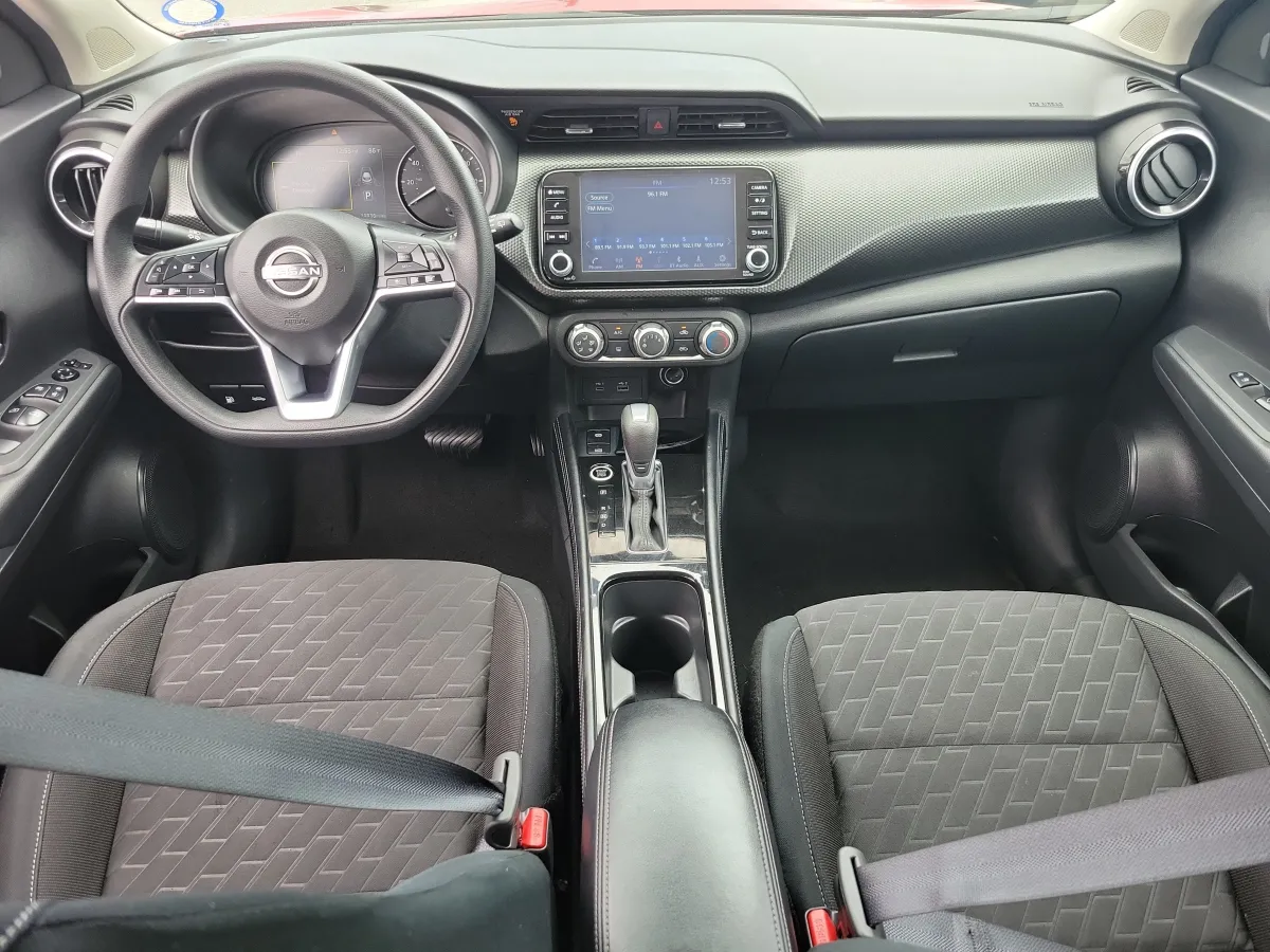 2024 Nissan Kicks SV thumbnail 9