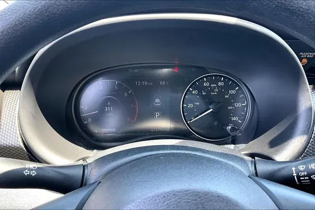 2024 Nissan Kicks SV thumbnail 12