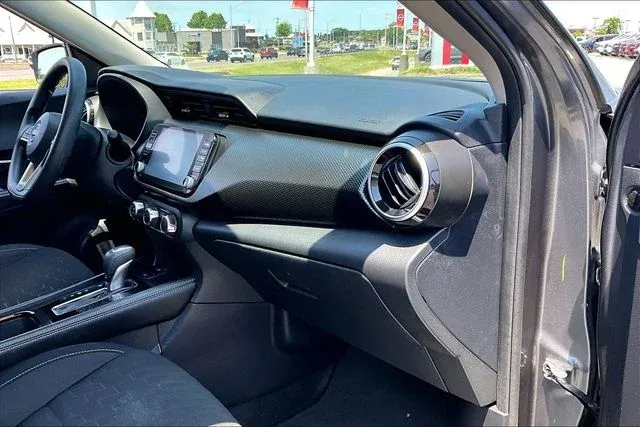 2024 Nissan Kicks SV thumbnail 22
