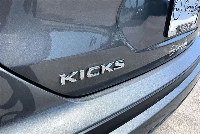 2024 Nissan Kicks SV thumbnail 23