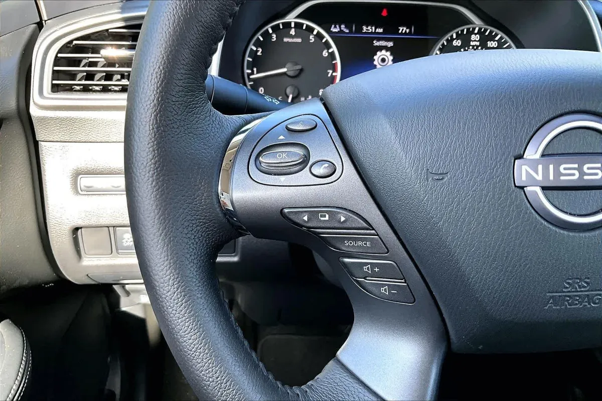 2024 Nissan Murano SV thumbnail 40