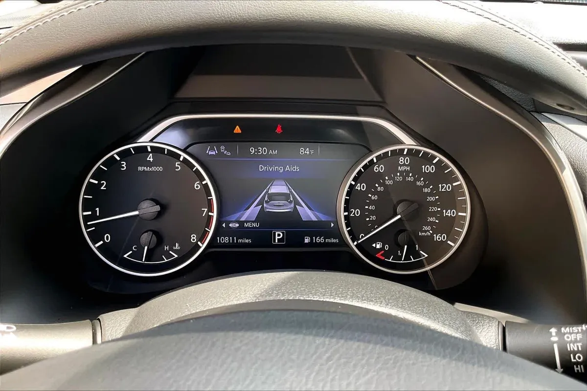 2024 Nissan Murano SV thumbnail 43