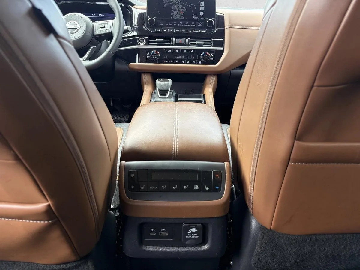 2024 Nissan Pathfinder Platinum thumbnail 18