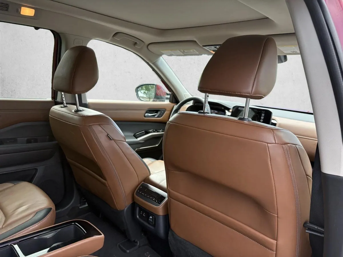 2024 Nissan Pathfinder Platinum thumbnail 22