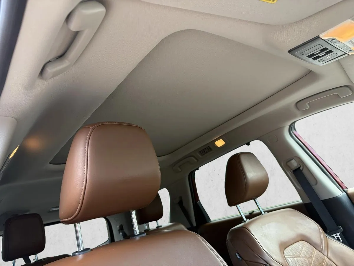 2024 Nissan Pathfinder Platinum thumbnail 25
