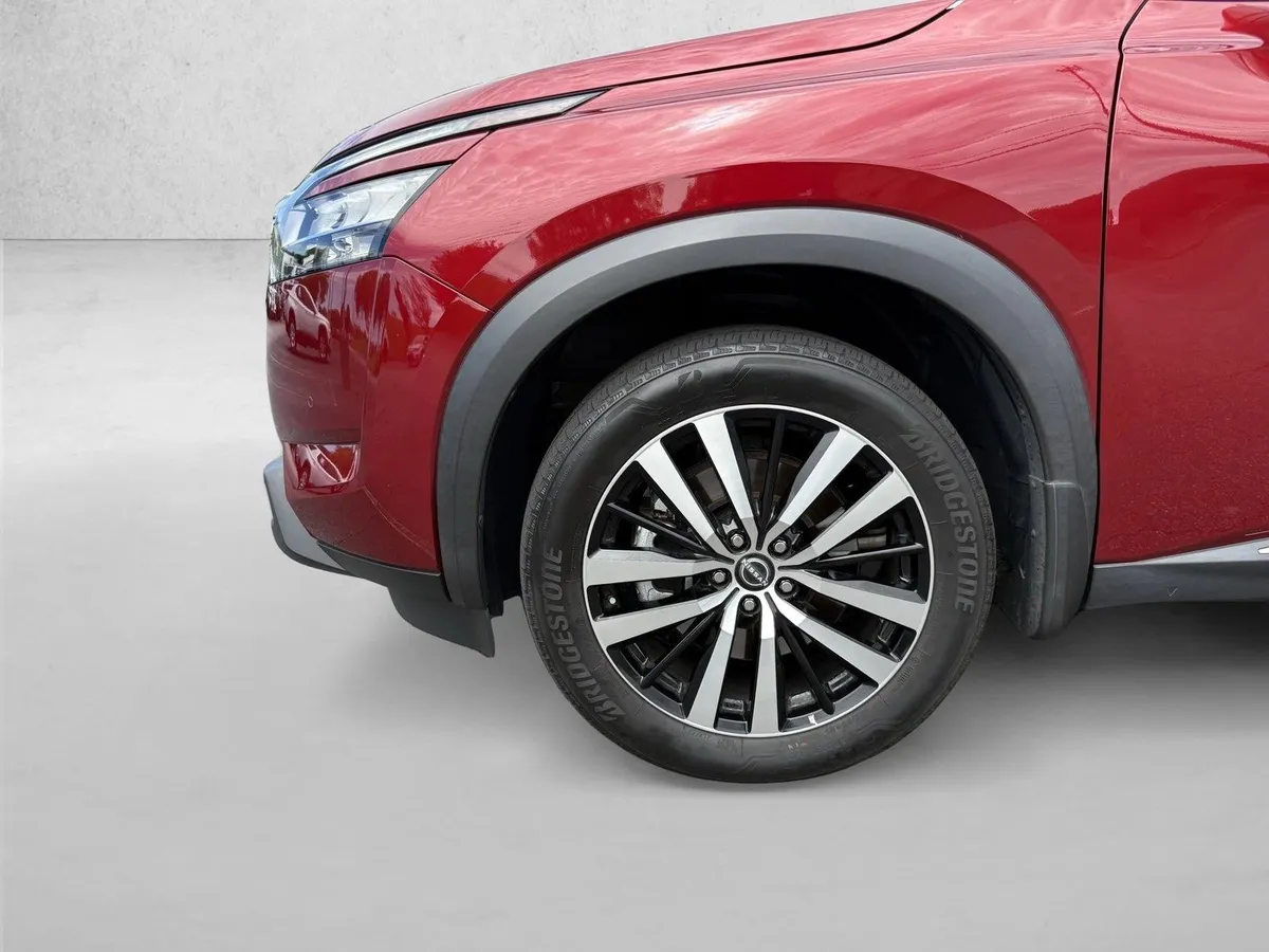 2024 Nissan Pathfinder Platinum thumbnail 26