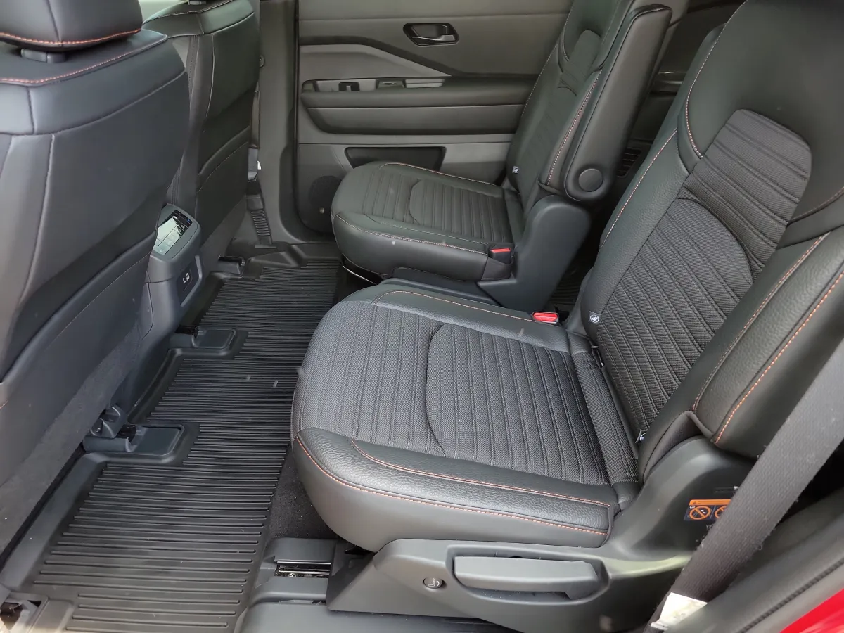 2024 Nissan Pathfinder Rock Creek thumbnail 9