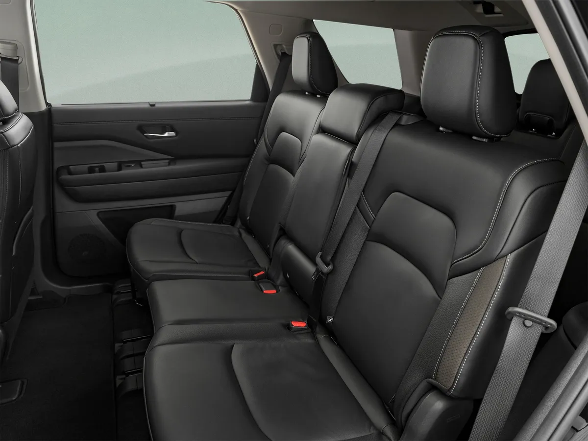 2024 Nissan Pathfinder SL thumbnail 17