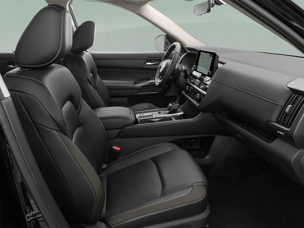 2024 Nissan Pathfinder SL thumbnail 28