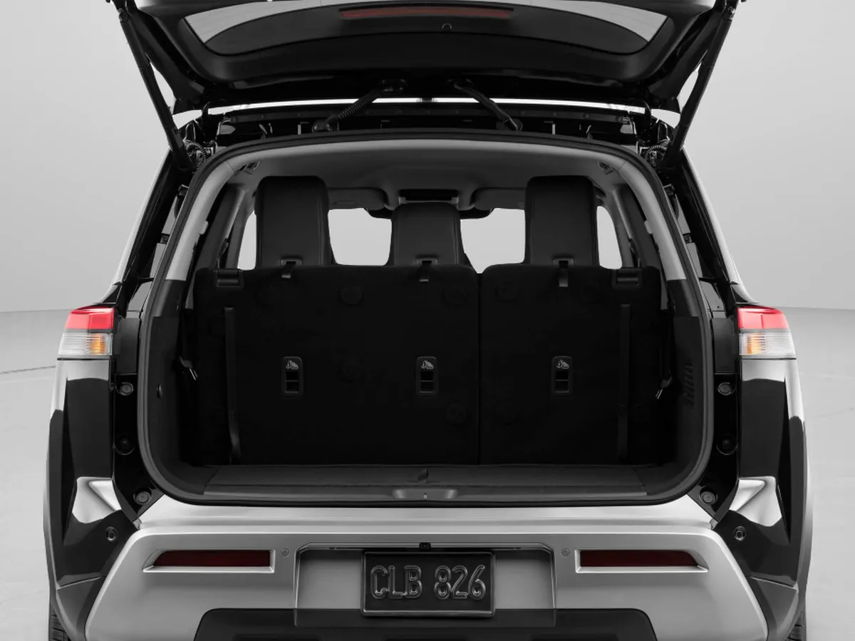 2024 Nissan Pathfinder SL thumbnail 29