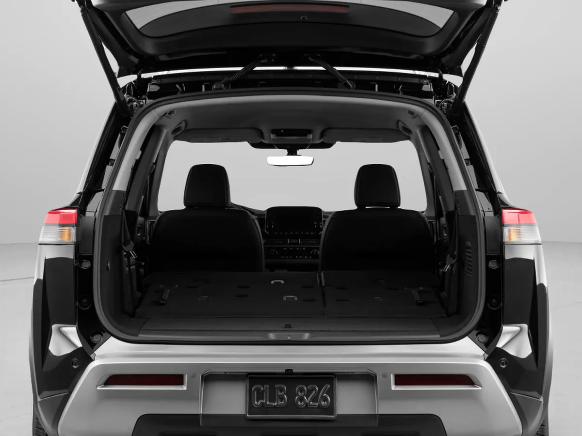 2024 Nissan Pathfinder SL thumbnail 31