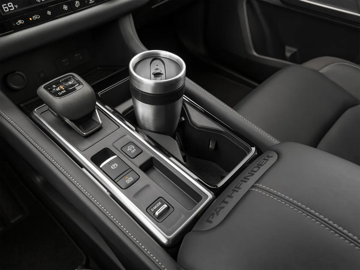 2024 Nissan Pathfinder SL thumbnail 33