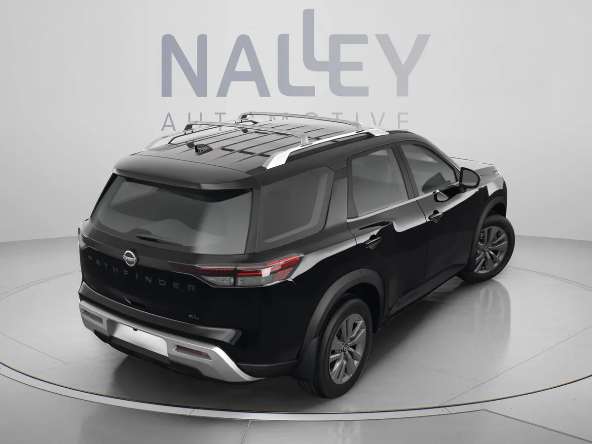 2024 Nissan Pathfinder SL thumbnail 4