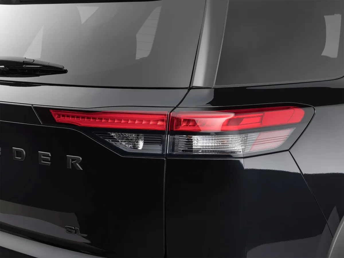 2024 Nissan Pathfinder SL thumbnail 50