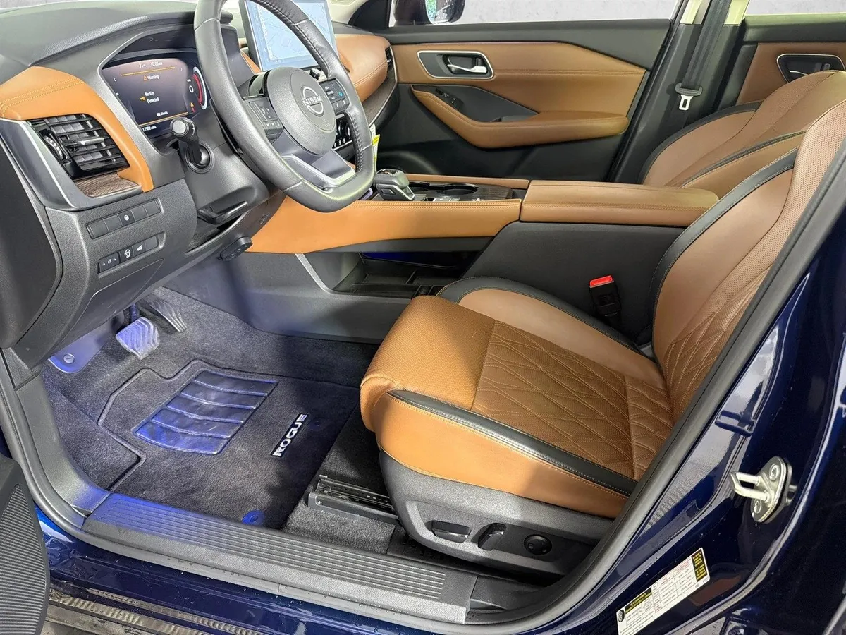 2024 Nissan Rogue Platinum thumbnail 11