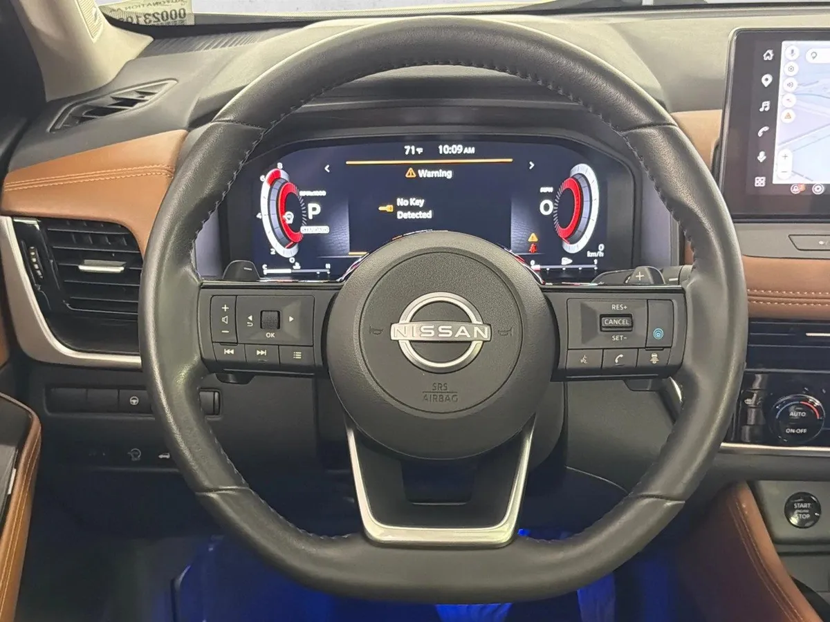 2024 Nissan Rogue Platinum thumbnail 26