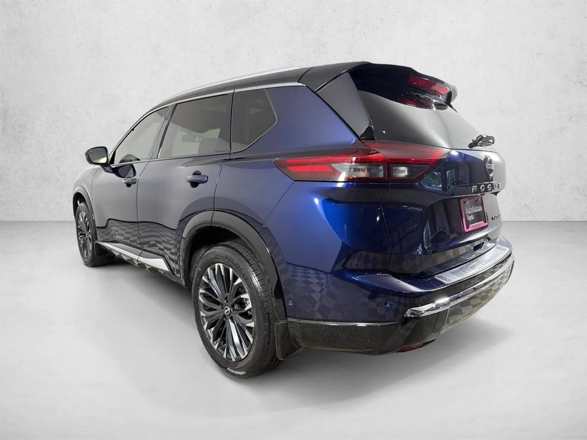 2024 Nissan Rogue Platinum thumbnail 7