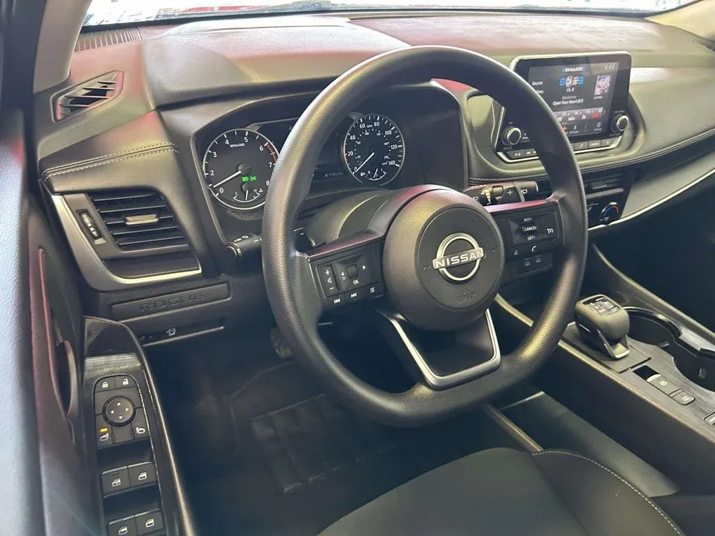 2024 Nissan Rogue S thumbnail 12