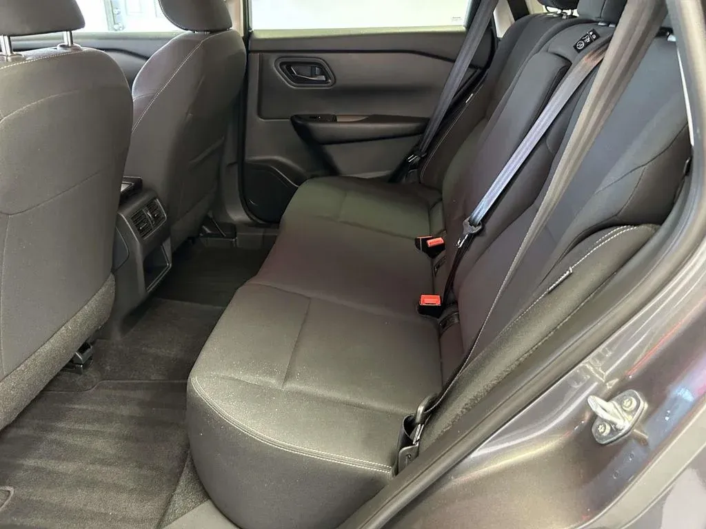 2024 Nissan Rogue S thumbnail 13
