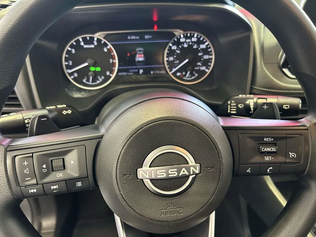 2024 Nissan Rogue S thumbnail 17