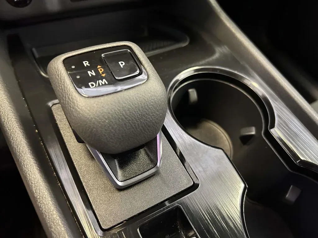 2024 Nissan Rogue S thumbnail 20