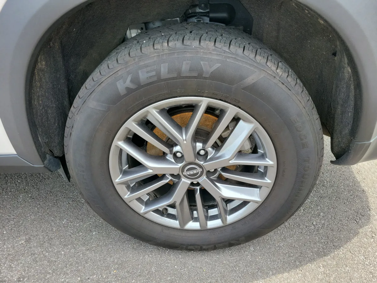2024 Nissan Rogue S thumbnail 25