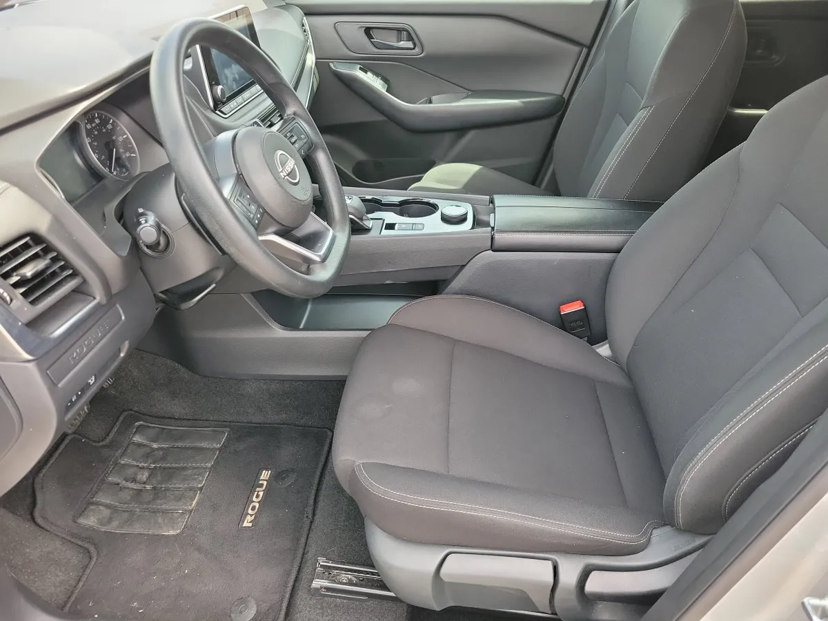 2024 Nissan Rogue S thumbnail 5