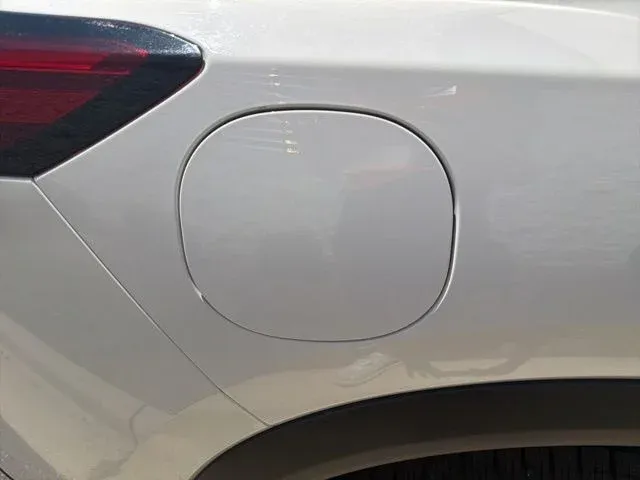 2024 Nissan Rogue S thumbnail 13