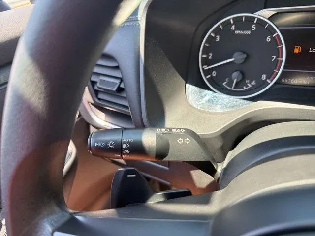 2024 Nissan Rogue S thumbnail 33