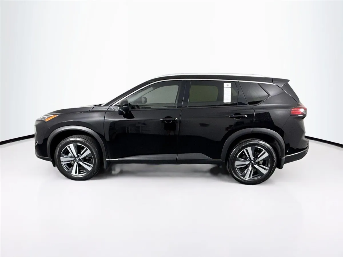 2024 Nissan Rogue SL thumbnail 14