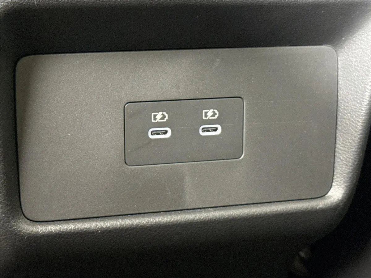 2024 Nissan Rogue SL thumbnail 36